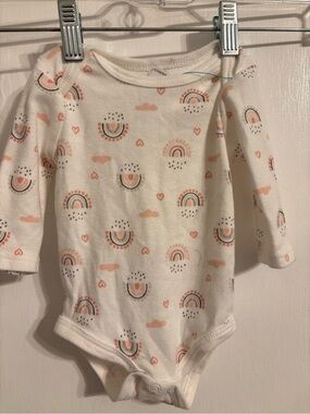 Long-Sleeve White Baby Bodysuit with Peach Rainbow Print